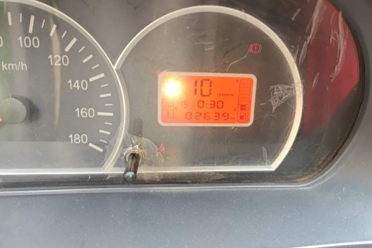 Used BAIC Weiwang 306 2013 1.2L Value Edition Basic 7-Seater A12 China IV Standard Odometer Close Up