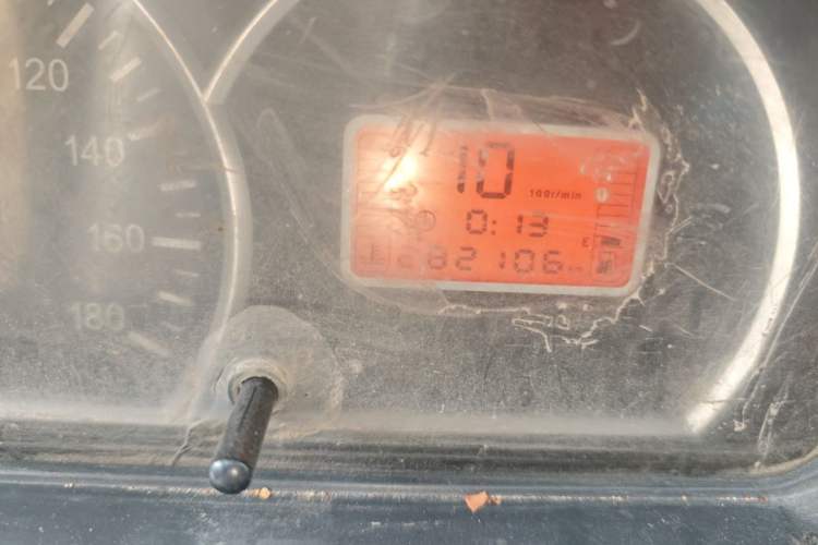 Used BAIC Weiwang 306 2013 1.2L Value Edition Basic 7-Seater A12 China IV Standard Odometer Close Up