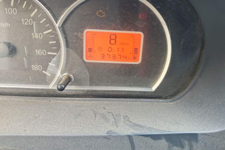 Used BAIC Weiwang 306 2013 1.2L Value Edition Basic 7-Seater A12 China IV Standard Odometer Close Up