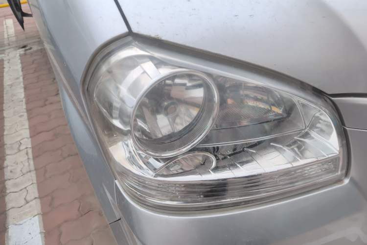 Used BAIC Weiwang 306 2013 1.2L Value Edition Luxury 8-Seater A12 China IV Emission Standard Right Front Headlight