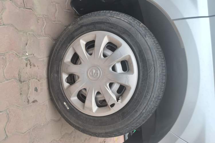 Used BAIC Weiwang 306 2013 1.2L Value Edition Luxury 8-Seater A12 China IV Emission Standard Right Front Wheel Hub