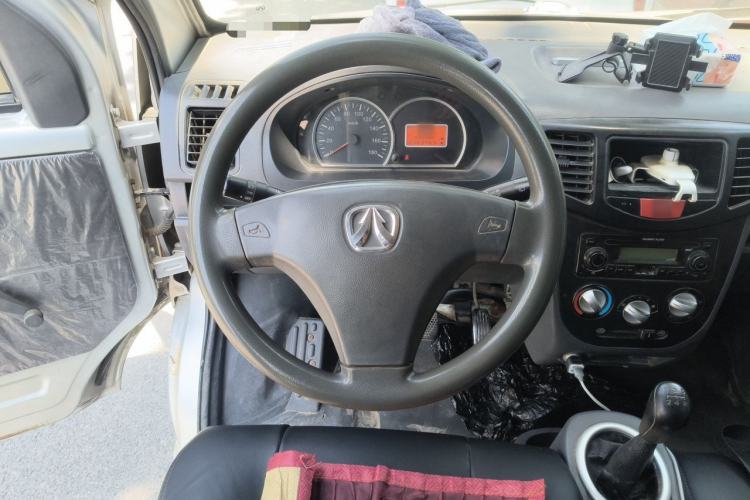 Used BAIC Weiwang 306 2013 1.2L Value Edition Basic CNG 7-seater A12 China IV Steering Wheel