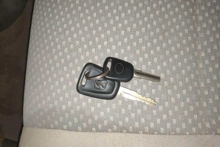 Used BAIC Weiwang 306 2013 1.2L Value Edition Basic 7-Seater A12 China IV Standard Vehicle Key