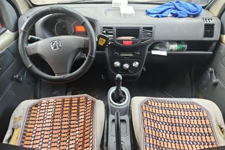 Used BAIC Weiwang 306 2013 1.2L Value Edition Basic 7-Seater A12 China IV Standard Center Console