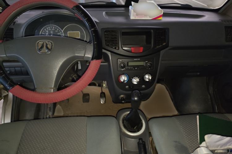 Used BAIC Weiwang 306 2013 1.2L Value Edition Basic 7-Seater A12 China IV Standard Center Console