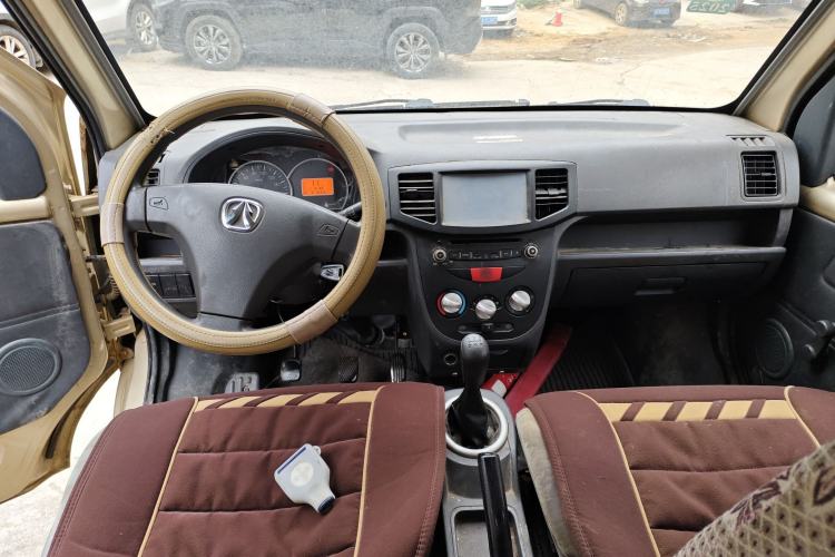 Used BAIC Weiwang 306 2013 1.2L Value Edition Basic 7-Seater A12 China IV Standard Center Console