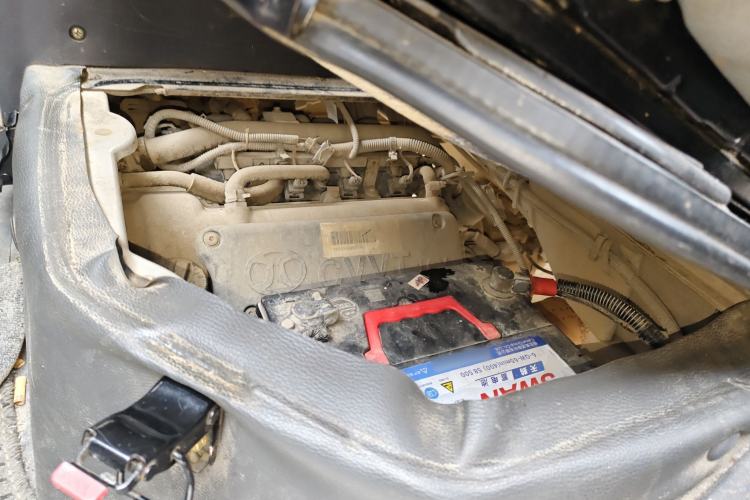 Used BAIC Weiwang 306 2013 1.2L Value Edition Basic 7-Seater A12 China IV Standard Engine Bay