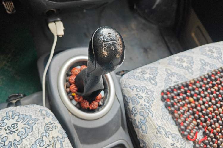 Used BAIC Weiwang 306 2013 1.2L Value Edition Basic 7-Seater A12 China IV Standard Gear Lever