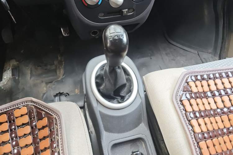 Used BAIC Weiwang 306 2013 1.2L Value Edition Basic 7-Seater A12 China IV Standard Gear Lever