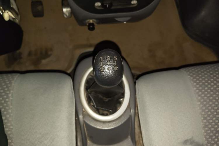 Used BAIC Weiwang 306 2013 1.2L Value Edition Basic 7-Seater A12 China IV Standard Gear Lever