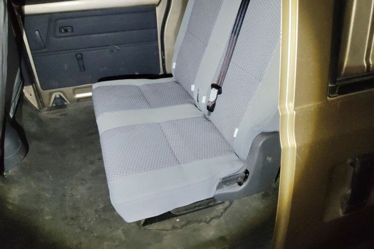 Used BAIC Weiwang 306 2013 1.2L Value Edition Basic 7-Seater A12 China IV Standard Left Rear Seat