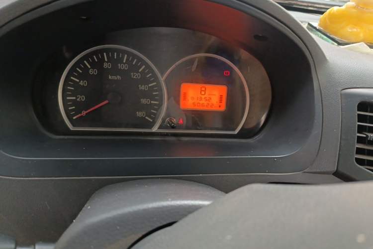 Used BAIC Weiwang 306 2013 1.2L Value Edition Basic 7-Seater A12 China IV Standard Odometer Close Up