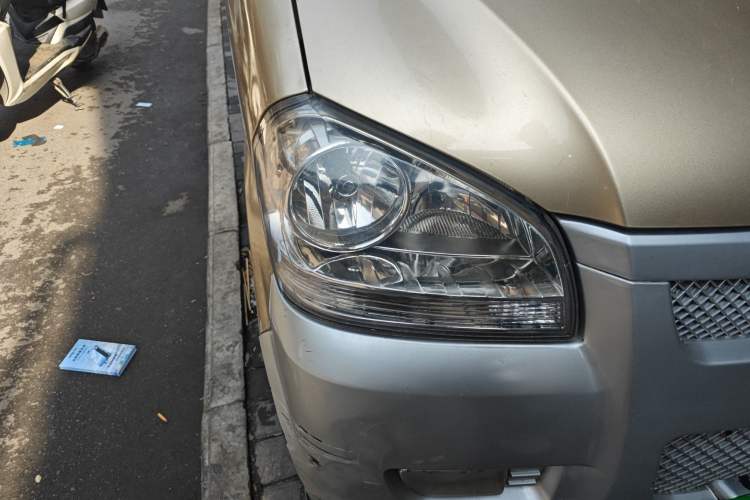 Used BAIC Weiwang 306 2013 1.2L Value Edition Basic 7-Seater A12 China IV Standard Right Front Headlight