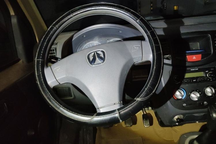 Used BAIC Weiwang 306 2013 1.2L Value Edition Basic 7-Seater A12 China IV Standard Steering Wheel