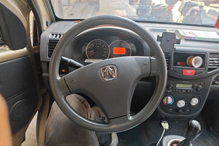 Used BAIC Weiwang 306 2013 1.2L Value Edition Basic 7-Seater A12 China IV Standard Steering Wheel