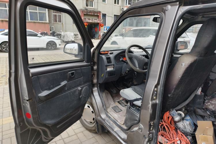 Used BAIC Weiwang 306 2014 1.2L Value Edition Van Basic Type 5 Seats A12 China IV Emission Standard Driver Seat