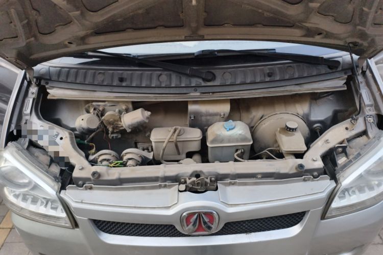 Used BAIC Weiwang 306 2014 1.2L Value Edition Van Basic Type 5 Seats A12 China IV Emission Standard Engine Bay