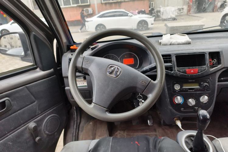 Used BAIC Weiwang 306 2014 1.2L Value Edition Van Basic Type 5 Seats A12 China IV Emission Standard Steering Wheel