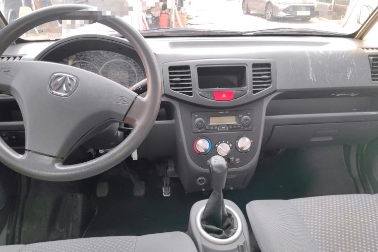 Used BAIC Weiwang 306 2014 1.2L Value Edition Van Basic Model 2 Seats A12 China V Emission Standard Center Console