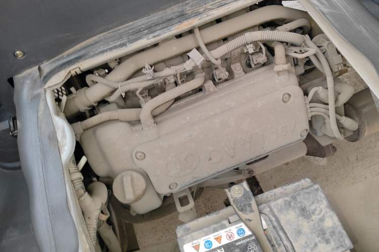 Used BAIC Weiwang 306 2014 1.2L Value Edition Van Basic Model 2 Seats A12 China V Emission Standard Engine Bay