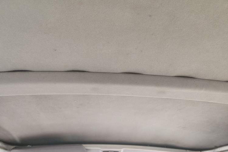 Used BAIC Weiwang 306 2014 1.2L Value Edition Van Basic Type 5 Seats A12 China IV Emission Standard Headliner