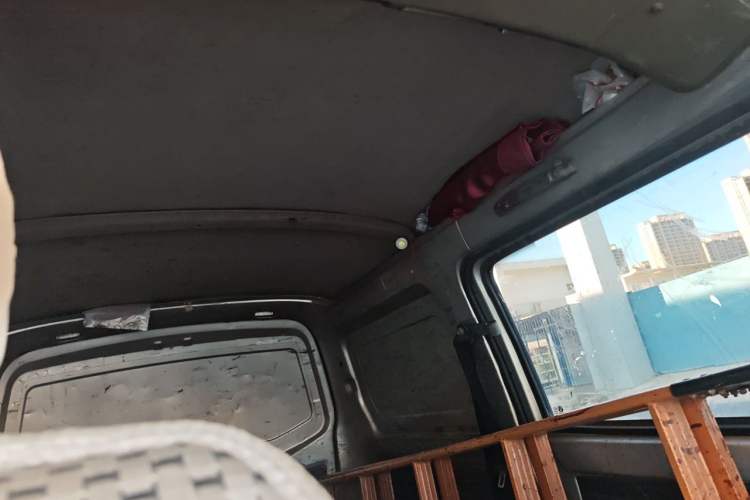 Used BAIC Weiwang 306 2014 1.2L Value Edition Van Basic Type 5 Seats A12 China IV Emission Standard Headliner