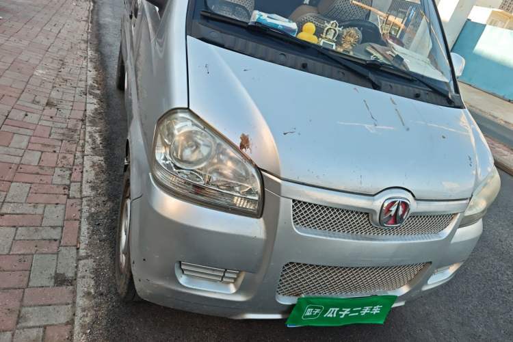 Used BAIC Weiwang 306 2014 1.2L Value Edition Van Basic Type 5 Seats A12 China IV Emission Standard Right Front Headlight