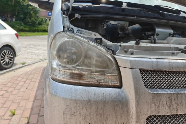 Used BAIC Weiwang 306 2014 1.2L Value Edition Van Basic Type 2 Seats A12 China IV Emission Standard Right Front Headlight