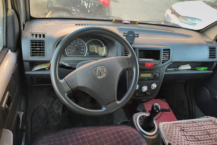 Used BAIC Weiwang 306 2014 1.2L Value Edition Van Comfort Type 2 Seats A12 China V Emission Standard Steering Wheel