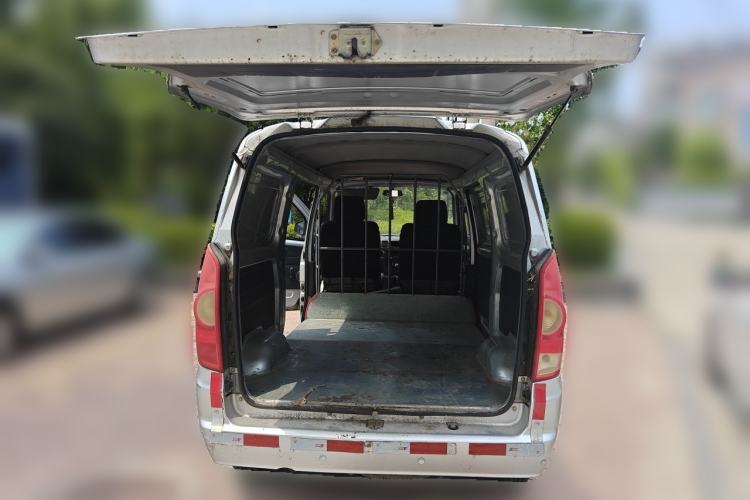 Used BAIC Weiwang 306 2014 1.2L Value Edition Van Basic Type 2 Seats A12 China IV Emission Standard Trunk