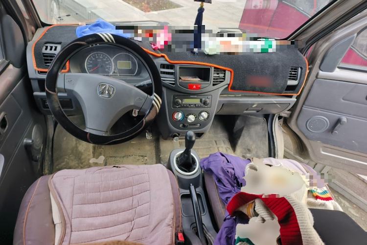 Used BAIC Weiwang 306 2016 1.2L Basic Version 7 Seats A12 China IV Emission Standard Center Console