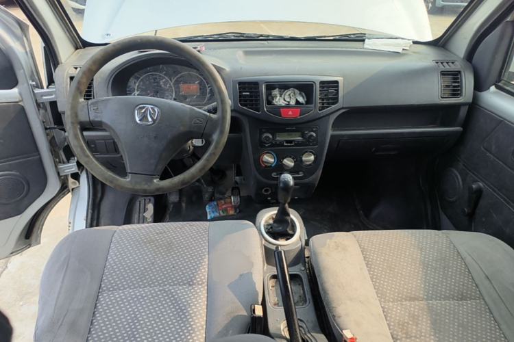 Used BAIC Weiwang 306 2016 1.2L Basic Version 7 Seats A12 China V Emission Standard Center Console