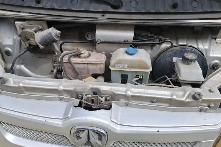 Used BAIC Weiwang 306 2016 1.2L Basic Version 7 Seats A12 China IV Emission Standard Engine Bay