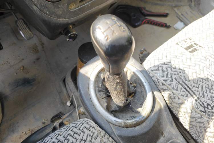 Used BAIC Weiwang 306 2016 1.2L Basic Version 7 Seats A12 China IV Emission Standard Gear Lever