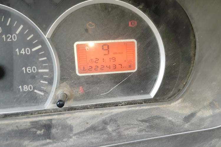 Used BAIC Weiwang 306 2016 1.2L Base Version 5 Seats A12 China IV Emission Standard Odometer Close Up