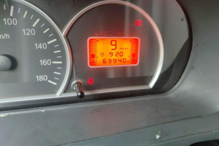 Used BAIC Weiwang 306 2016 1.2L Basic Version 7 Seats A12 China V Emission Standard Odometer Close Up