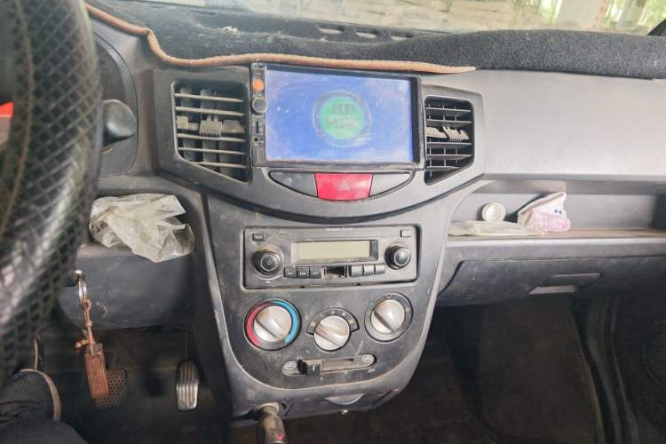Used BAIC Weiwang 306 2016 1.0L Basic Version 7-Seater LJ465 Audio And AC Panel