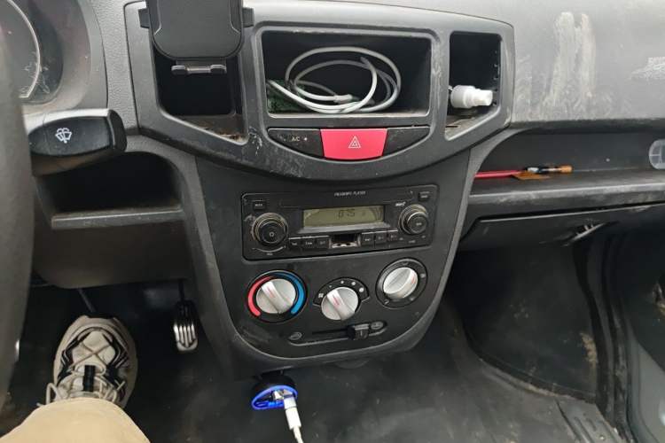 Used BAIC Weiwang 306 2016 1.2L Basic Version 7 Seats A12 China IV Emission Standard Audio And AC Panel