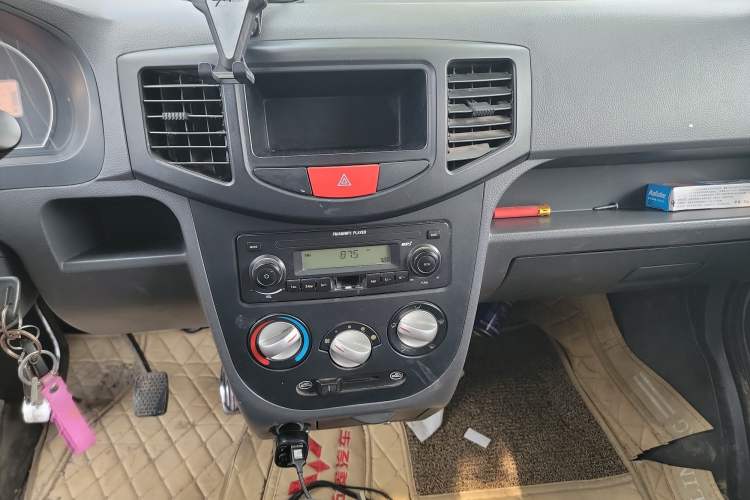 Used BAIC Weiwang 306 2016 1.0L Basic Version 7-Seater LJ465 Audio And AC Panel