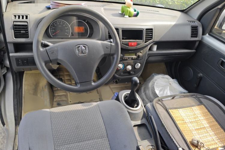 Used BAIC Weiwang 306 2016 1.2L Basic Version 7 Seats A12 China V Emission Standard Center Console