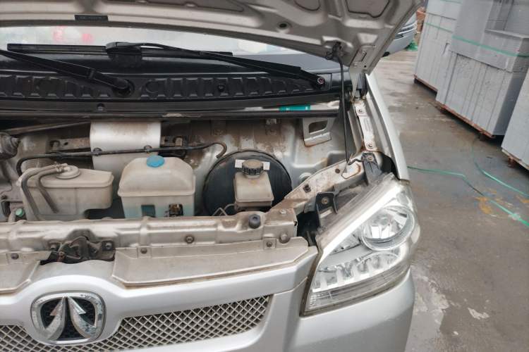 Used BAIC Weiwang 306 2016 1.2L Basic Version 7 Seats A12 China V Emission Standard Engine Bay Left