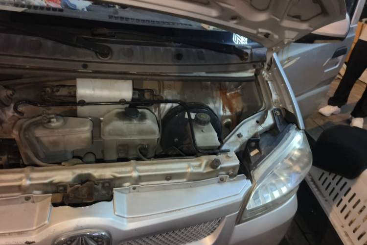 Used BAIC Weiwang 306 2016 1.2L Basic Version 7 Seats A12 China V Emission Standard Engine Bay Left