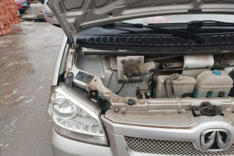Used BAIC Weiwang 306 2016 1.2L Basic Version 7 Seats A12 China V Emission Standard Engine Bay Right