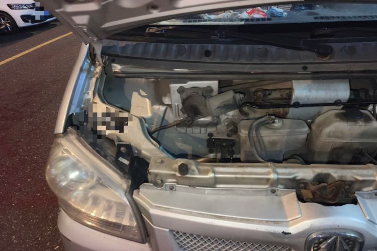 Used BAIC Weiwang 306 2016 1.2L Basic Version 7 Seats A12 China V Emission Standard Engine Bay Right