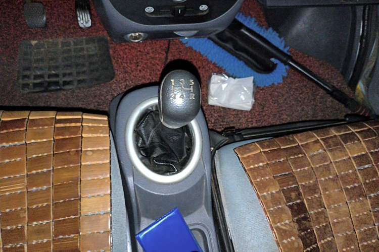 Used BAIC Weiwang 306 2016 1.0L Basic Version 7-Seater LJ465 Gear Lever