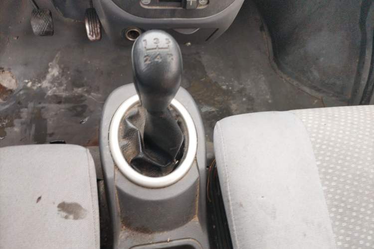 Used BAIC Weiwang 306 2016 1.2L Basic Version 7 Seats A12 China V Emission Standard Gear Lever