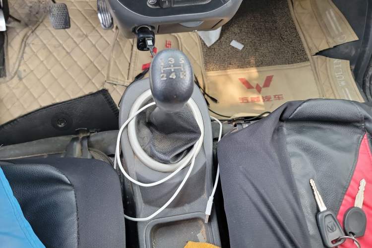 Used BAIC Weiwang 306 2016 1.0L Basic Version 7-Seater LJ465 Gear Lever