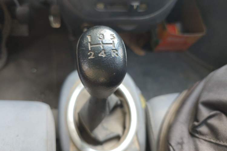 Used BAIC Weiwang 306 2016 1.2L Basic Version 7 Seats A12 China V Emission Standard Gear Lever