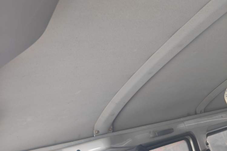 Used BAIC Weiwang 306 2016 1.2L Basic Version 7 Seats A12 China IV Emission Standard Headliner