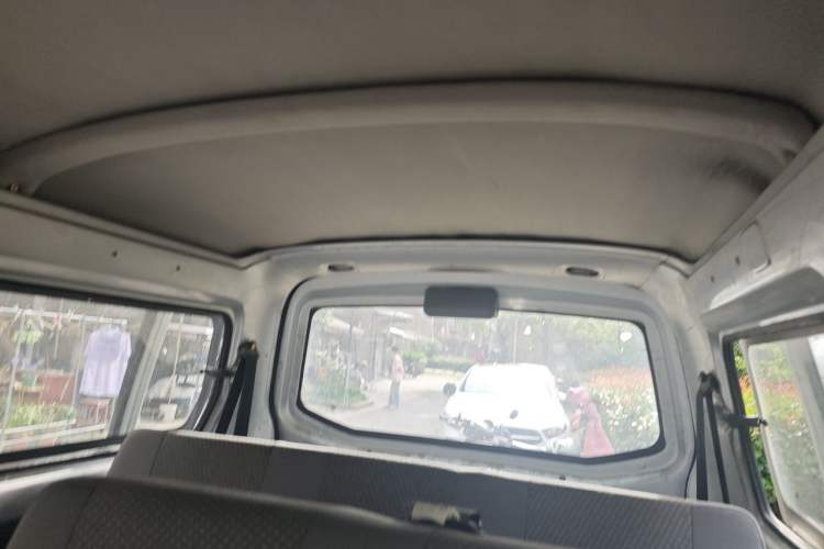 Used BAIC Weiwang 306 2016 1.2L Basic Version 7 Seats A12 China IV Emission Standard Headliner